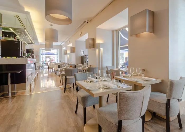 Santa Justa Hotell 4*