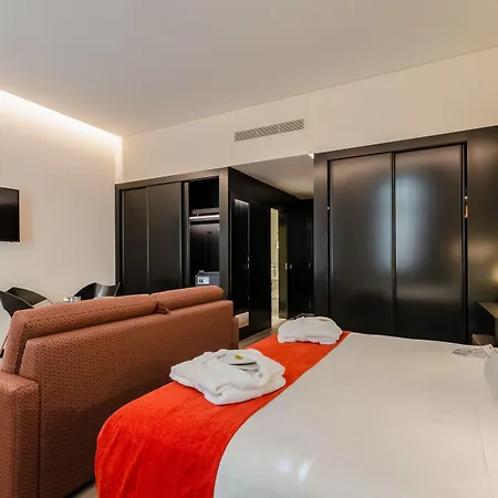 מלון Santa Justa 4*